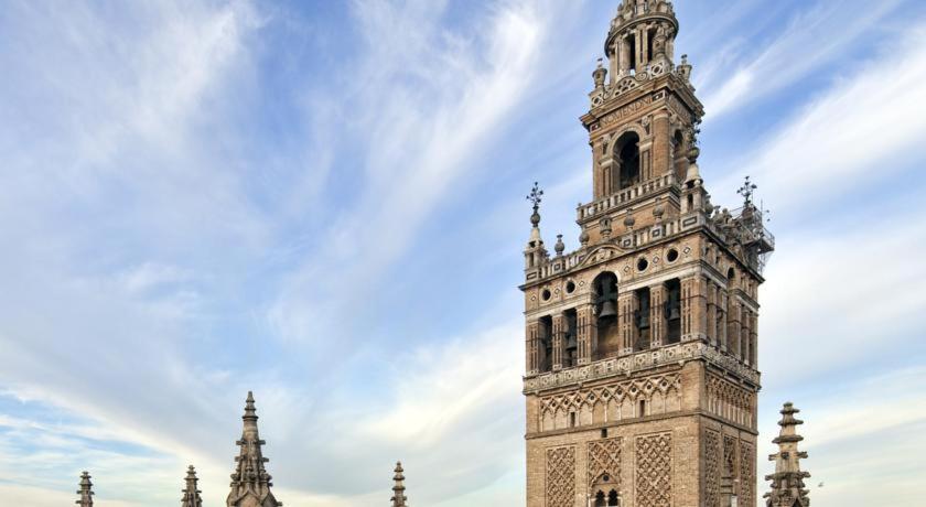 Casa Palacio El Condestable De Sevilla Exterior photo